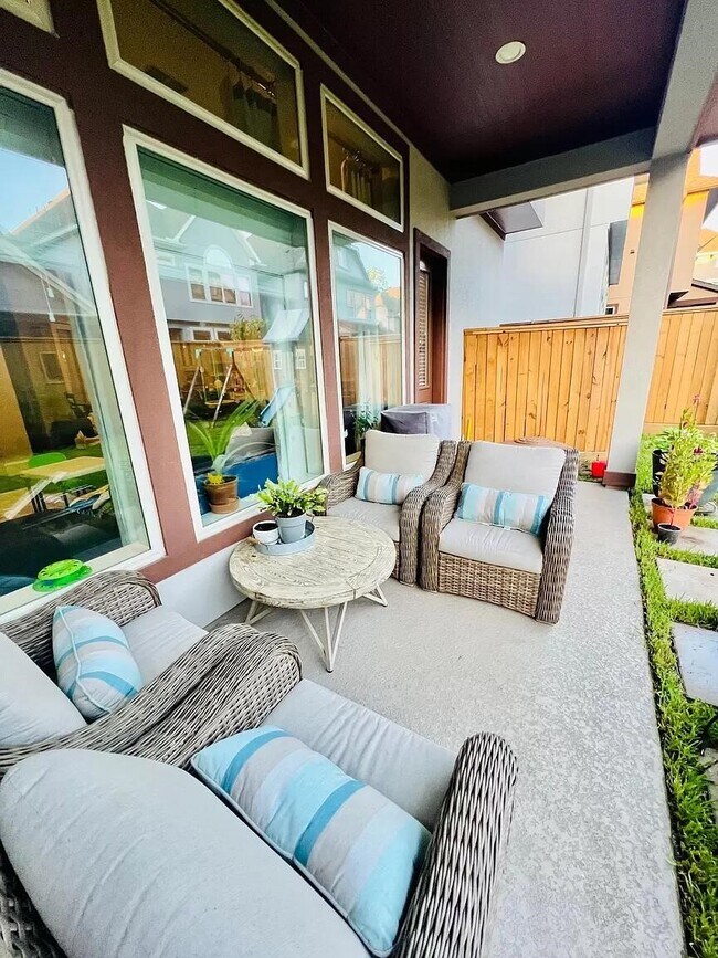 Building Photo - 8608 Costmary Ln