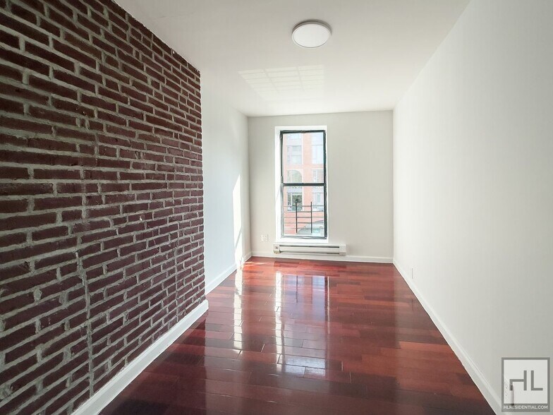 Building Photo - FULTON STREET / Available Now – No Fee! Sp...