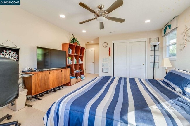 Building Photo - 1105 Peacock Creek Dr