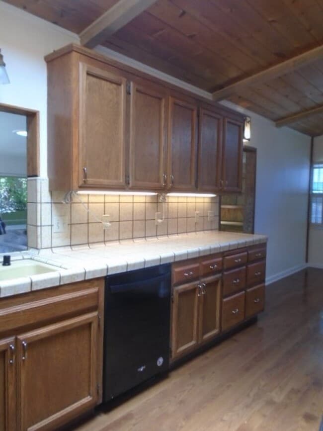 Building Photo - Nor Cal Realty, Inc. 3 BD 2 BTH House