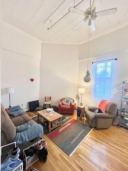 Building Photo - 168 Northampton St