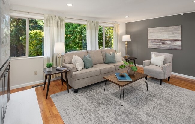 Building Photo - 12634 SE 30th St