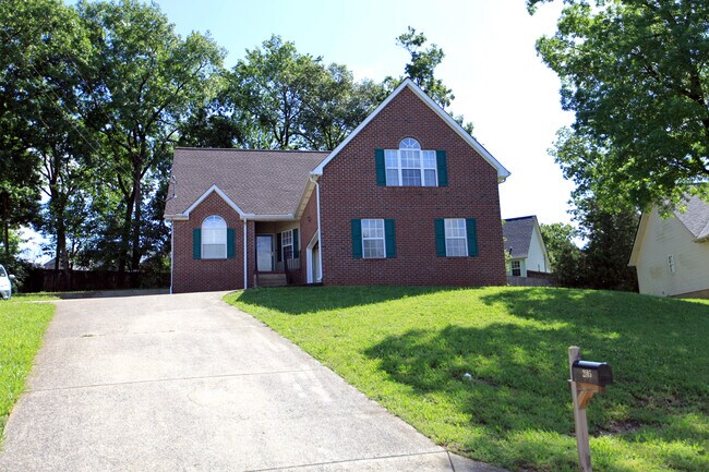Building Photo - 2105 Academy Way