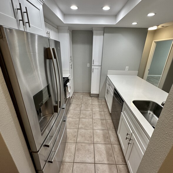 Building Photo - 178 Fourth Ave