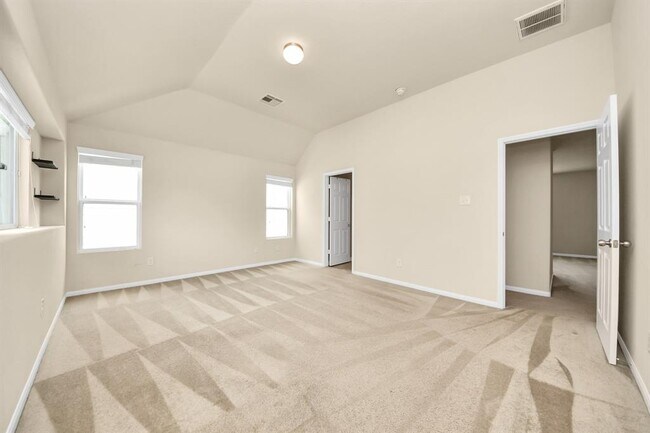 Building Photo - 9914 Swallow Dr