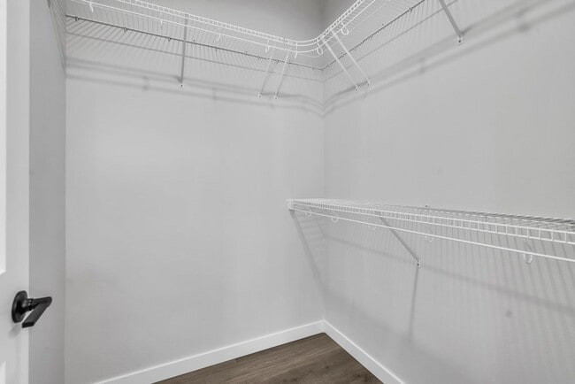 Building Photo - Effortless Elegance: Discover Your Ideal 2 Bedroom, 2 Bath Sanctuary