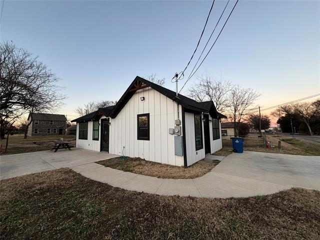 Building Photo - 300 Ave B