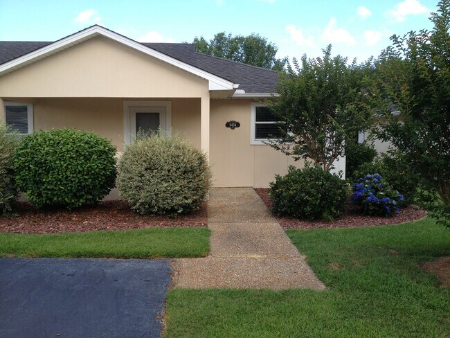 Building Photo - Home in Glenlakes Subdivision!
