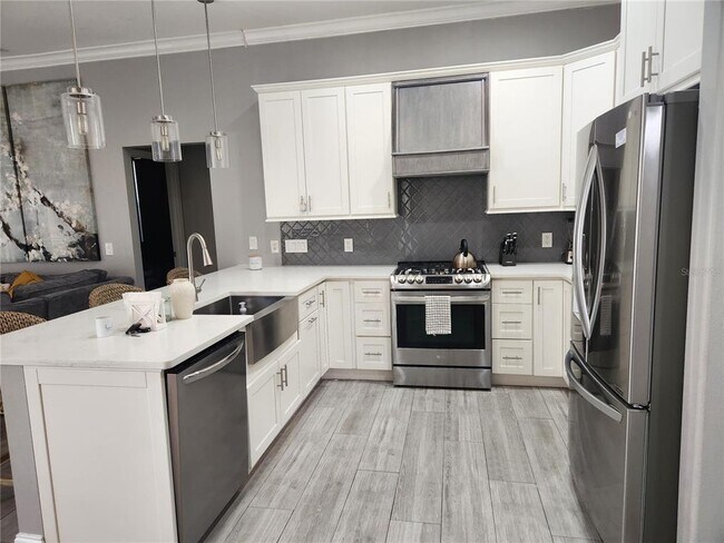 Building Photo - 5274 Far Oak Cir