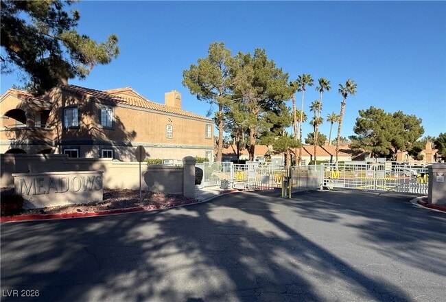 Building Photo - 240 Mission Catalina Ln