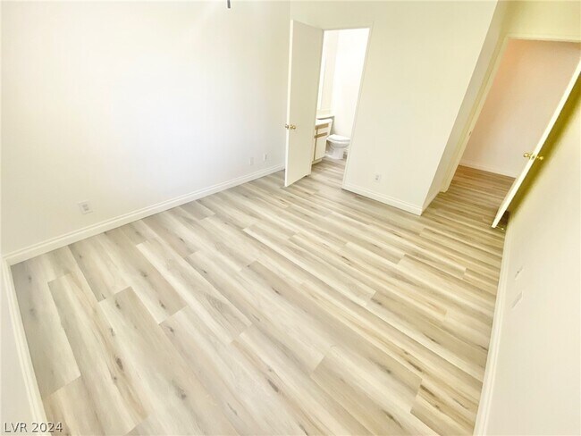 Building Photo - 2200 S Fort Apache Rd