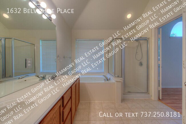 Building Photo - 1632 Belvedere Pl