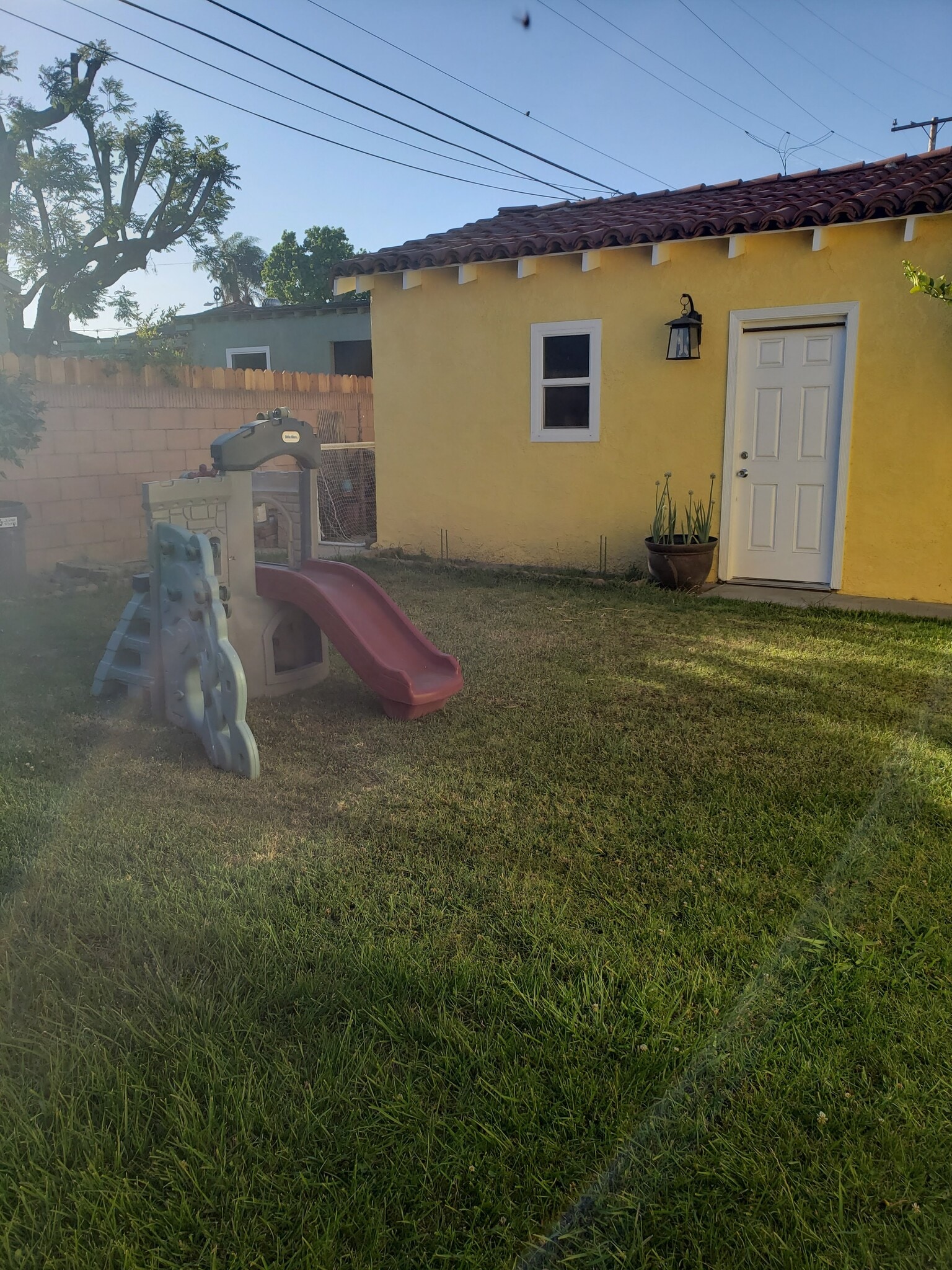 Building Photo - 705 Keenan St