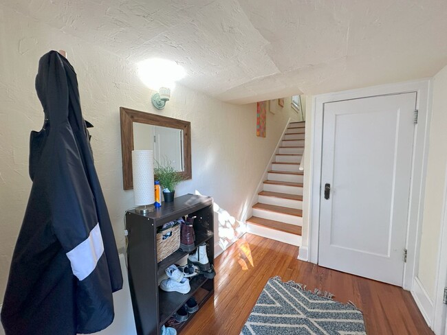 Building Photo - Margaret's Manor - 1 Bedroom, 1 Bathroom S...