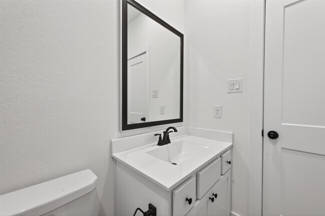 Building Photo - 15162 Post Oak Fls Dr