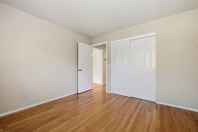 Building Photo - 4125 Fireside Ct