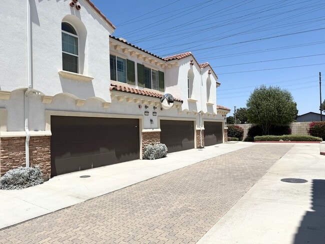 Building Photo - Beautiful 3-Bedroom Home in Anaheim!