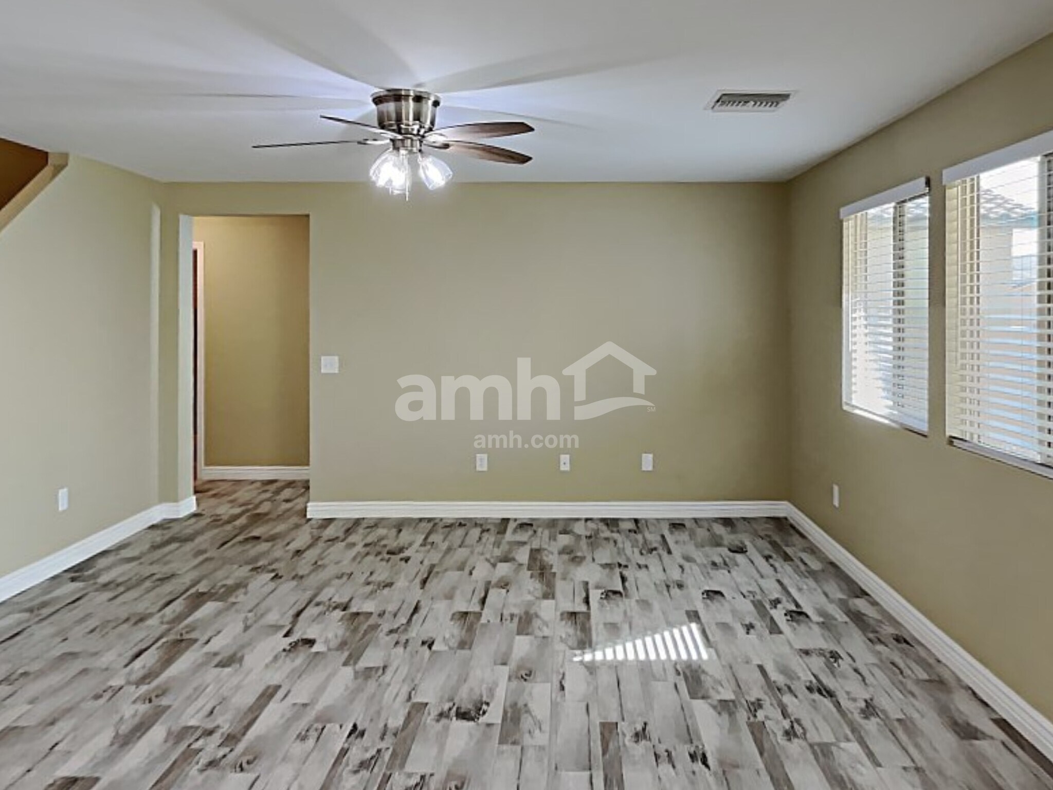 Building Photo - 8933 N Country Cove Tr