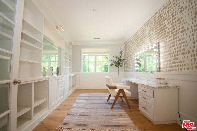 Building Photo - 3685 Benedict Canyon Ln
