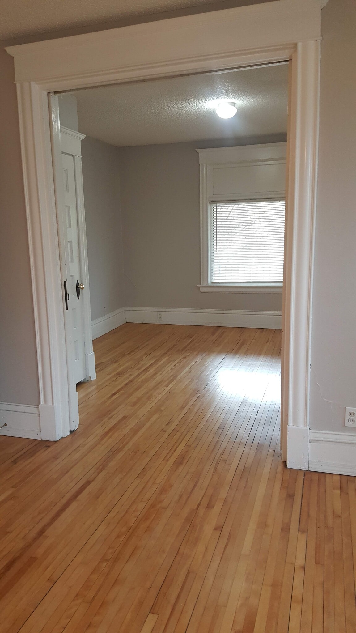 Front bedroom - 3228 3rd Ave S