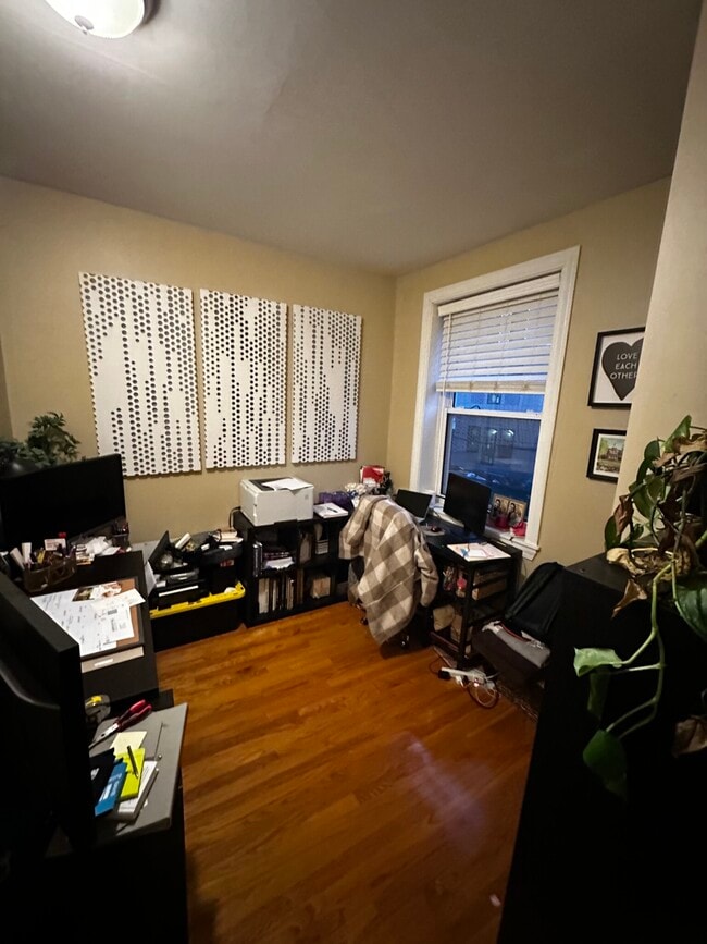 Building Photo - 17 Highgate St