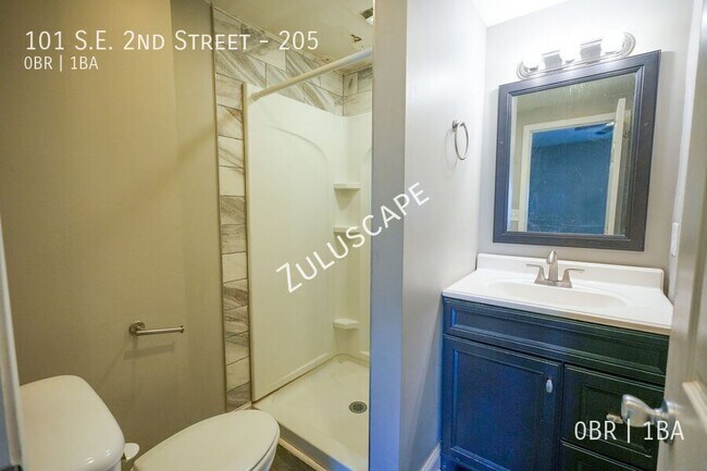 Building Photo - 101 SE 2nd St