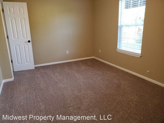 Building Photo - 4 br, 3 bath House - 6191 N Gregory Dr