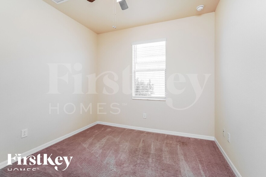 Building Photo - 3604 E Hampton Cir