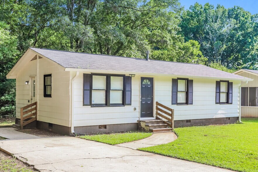 Building Photo - 230 King Blvd