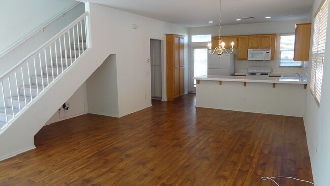 Building Photo - Beautiful Loma Linda Home with 3 Master Bedrooms with own Bathrooms