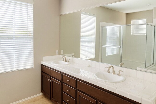 Building Photo - 17 Fecamp