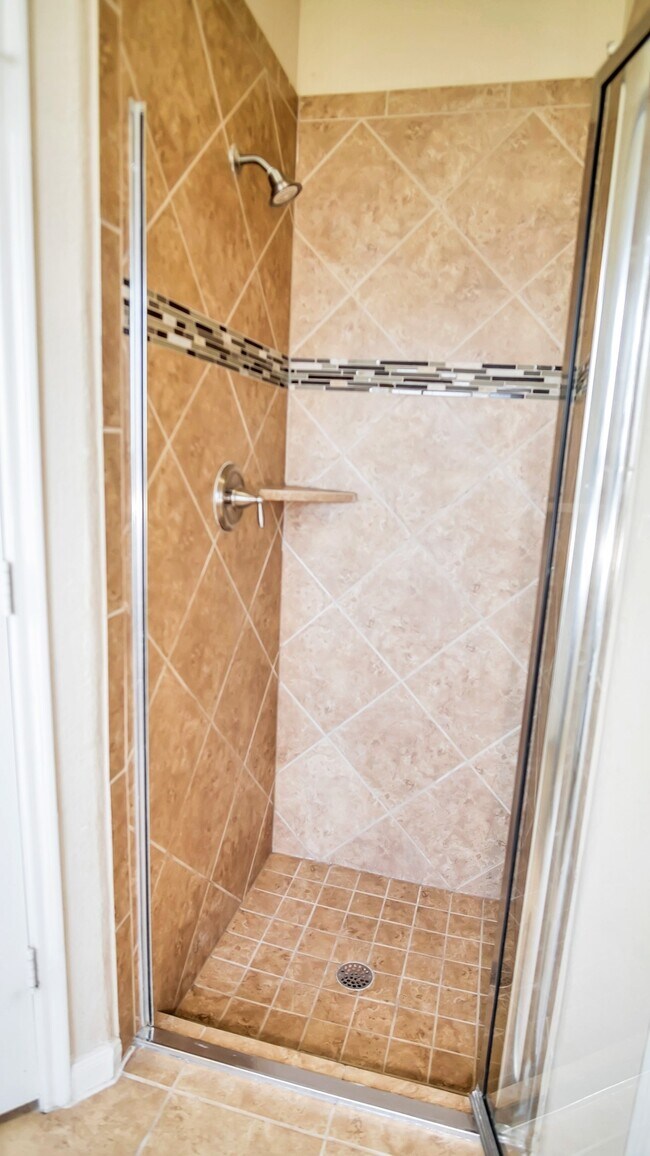 Building Photo - 18910 Alta Pine