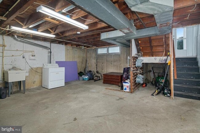 Building Photo - 2702 Cranston Rd