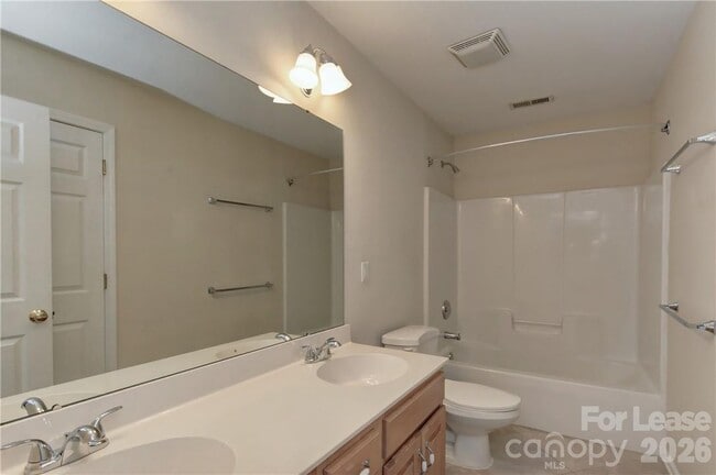 Building Photo - 10496 Gunnison Ln