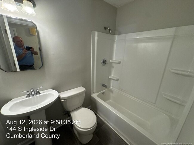 Building Photo - 144 S Ingleside Dr