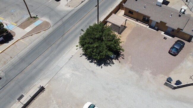 Building Photo - 8903 Old County Dr