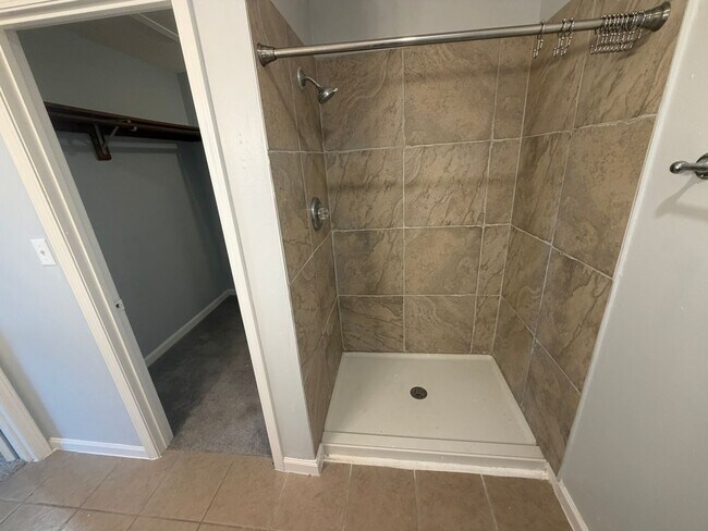 Building Photo - Unique 3BR/2.5BA Southwest Columbia Rental – Near Rock Bridge High!