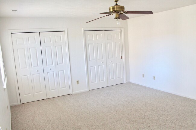 Building Photo - Chicks Beach Living! 3BR/2.5BA - Attached Garage, Private Cul-de-sac- Minutes to the BAY!