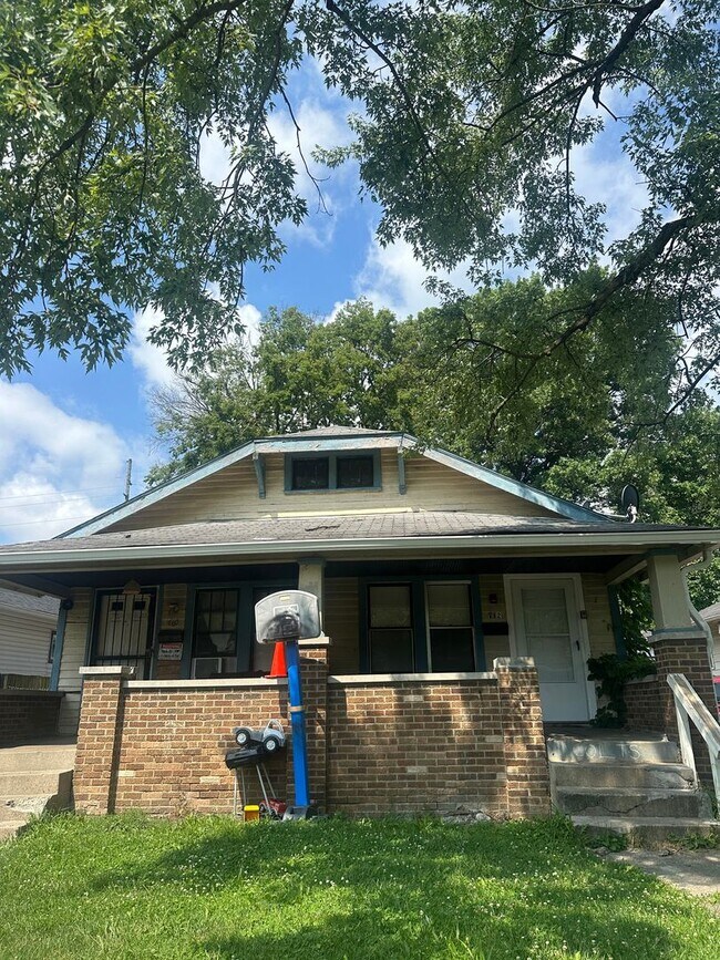 Building Photo - 710 N Grant Ave