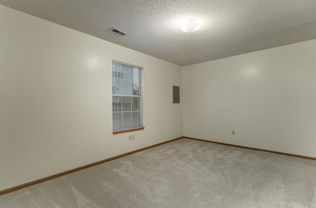 Building Photo - 2434 Pimlico Ct