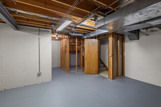 Building Photo - St Charles Area Townhouse