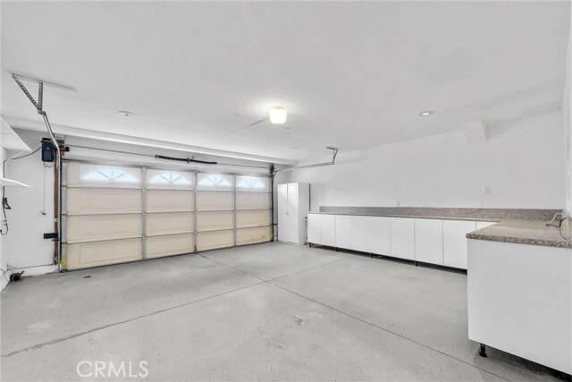 Building Photo - 431 W Bay St