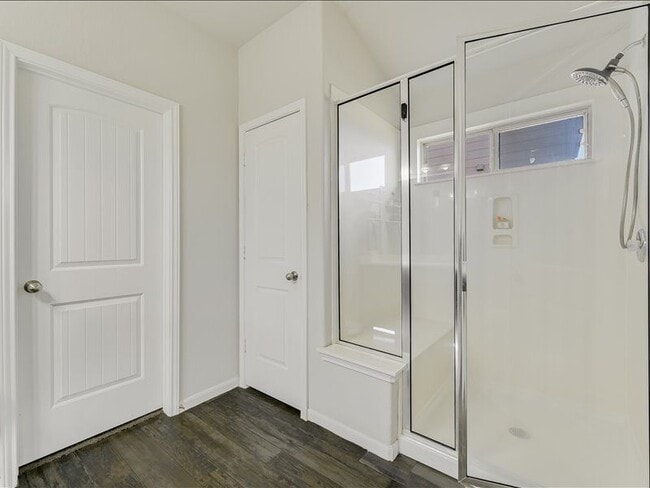 Building Photo - 725 Pinnacle Dr