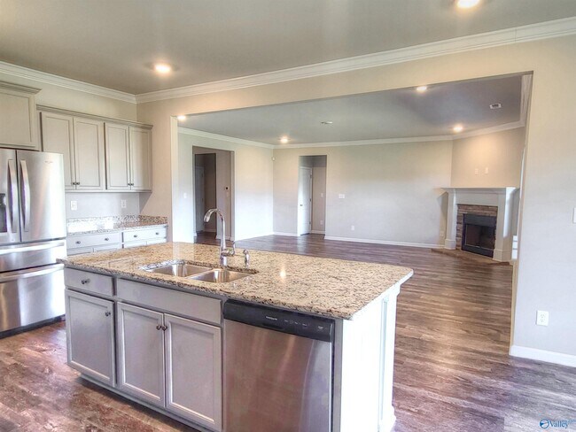 Building Photo - 280 Dinner Tree Sq