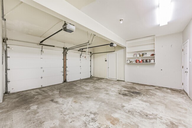 Building Photo - 3409 Northwood St