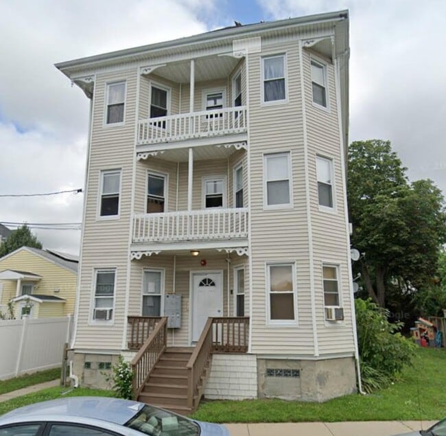 Building Photo - 86 Church St
