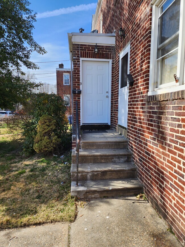 Primary Photo - 9 Spruce Ave