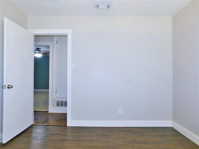 Building Photo - 2027 Bowling Green St