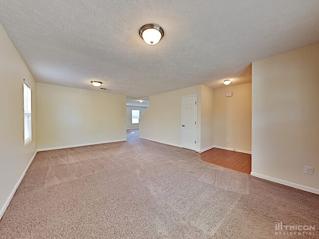 Building Photo - 1009 Harmony Ln