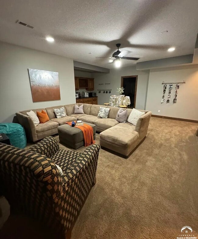 Building Photo - 1013 Diamondhead Dr